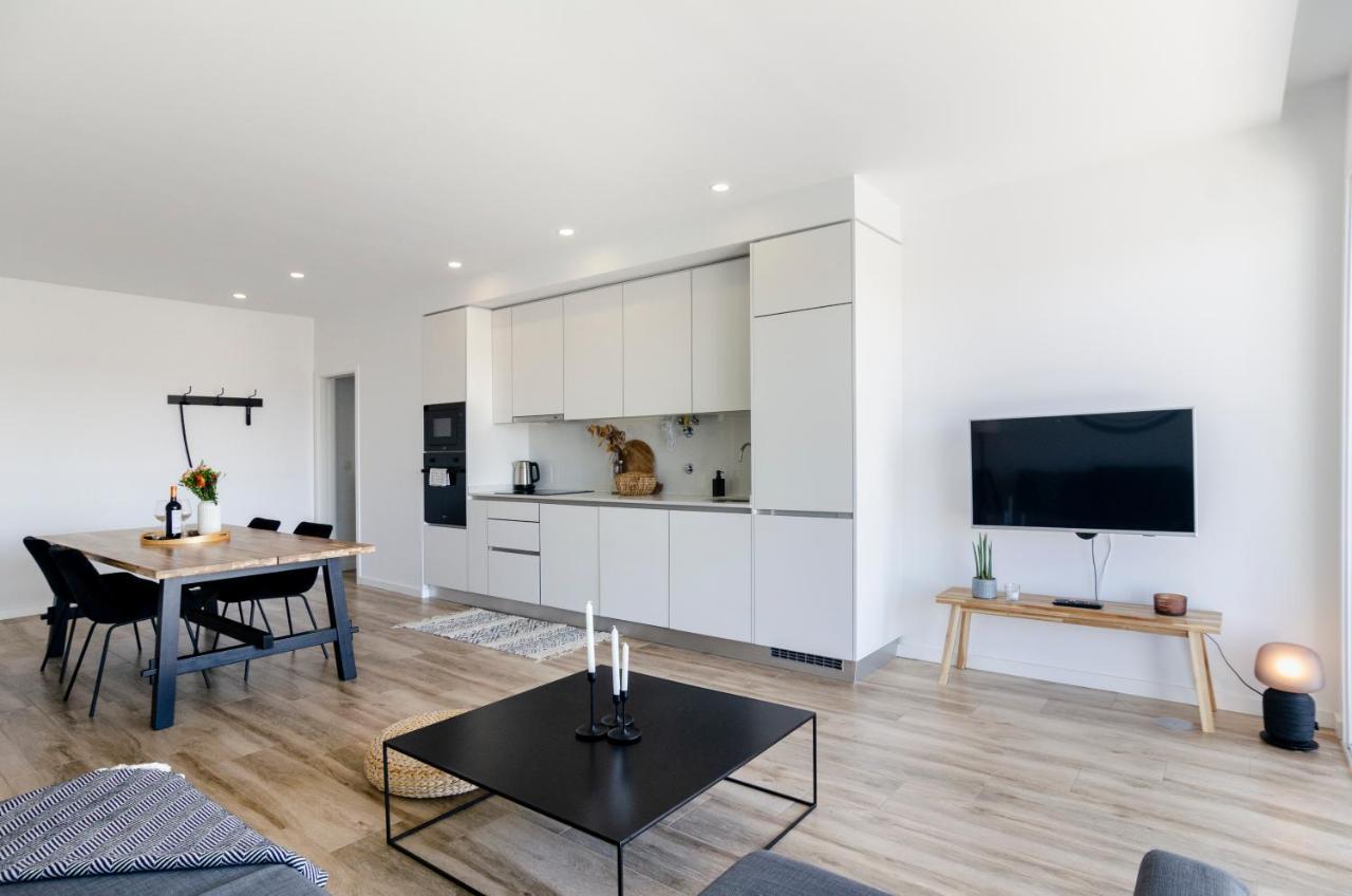 Apartment Ocean Views - New Private With Pool & Sea Views *